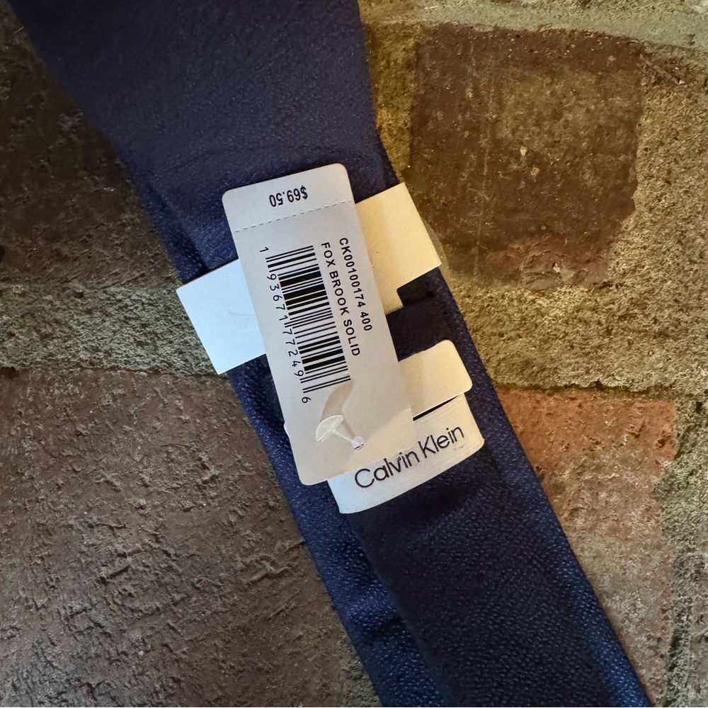 Calvin Klein Deep Blue Men's Tie - Picture 2 of 4